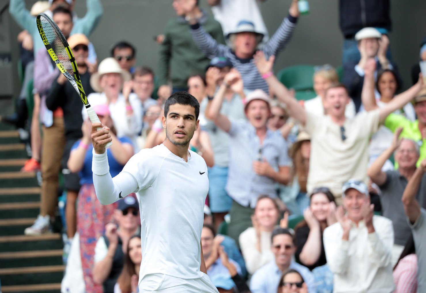 包含世界网球队横扫西班牙网球队，阿尔卡拉斯惊艳世界的词条