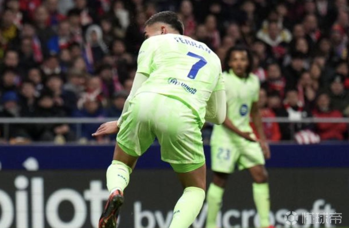 包含韩国力克意大利，费兰·托雷斯一己之力扛起全队的词条