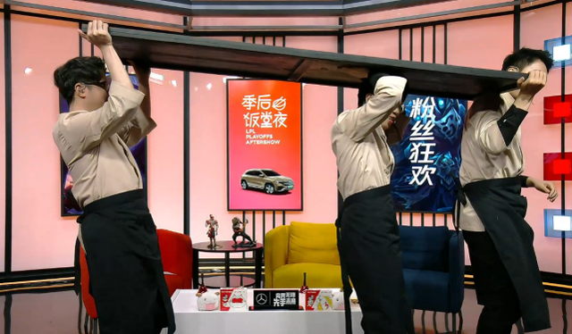 S赛惊险逆转取胜，粉丝狂欢不已