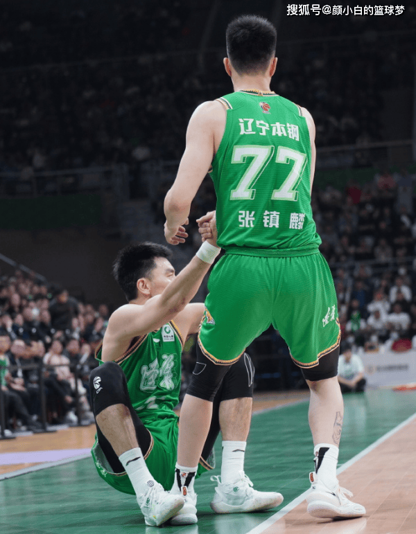 吉林队完胜快船,赵继伟统治全场 吉林队完胜快船,赵继伟统治全场