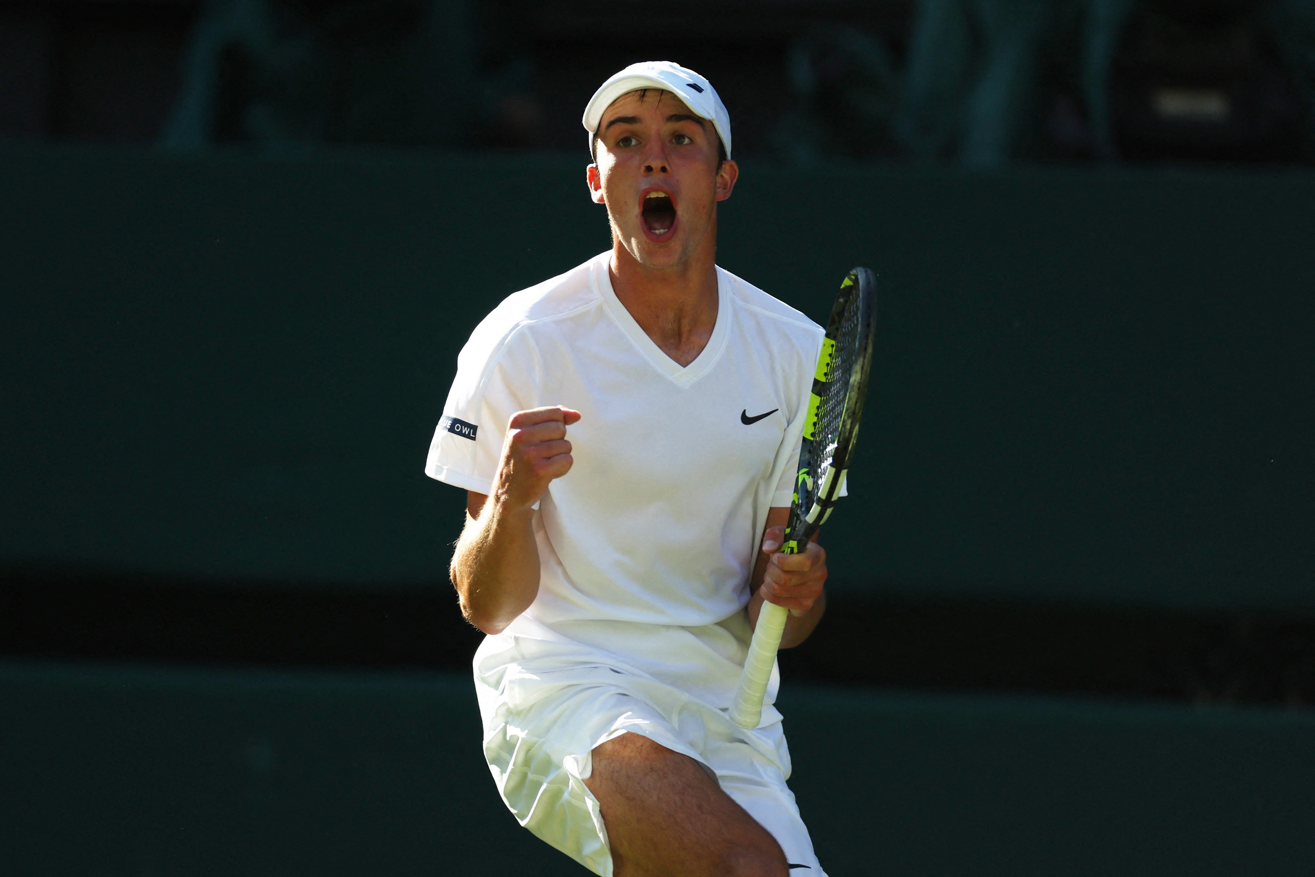 澳网力克温网，阿尔卡拉斯统治全场