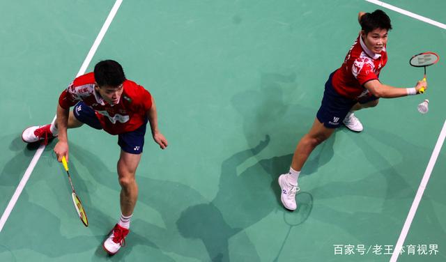 德国队轻取丹麦队，黄鸭组合点燃赛场