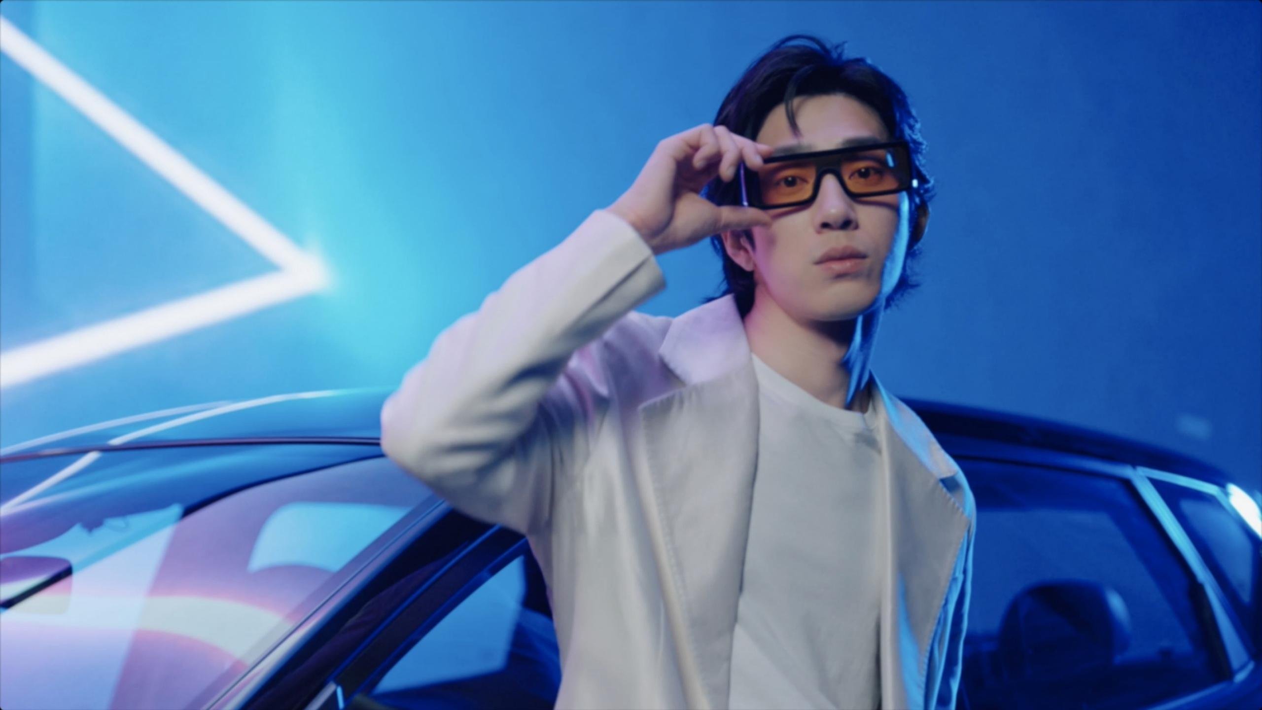 当乒乓王子降临绿茵场,许昕用魔幻弧线重写足球法则