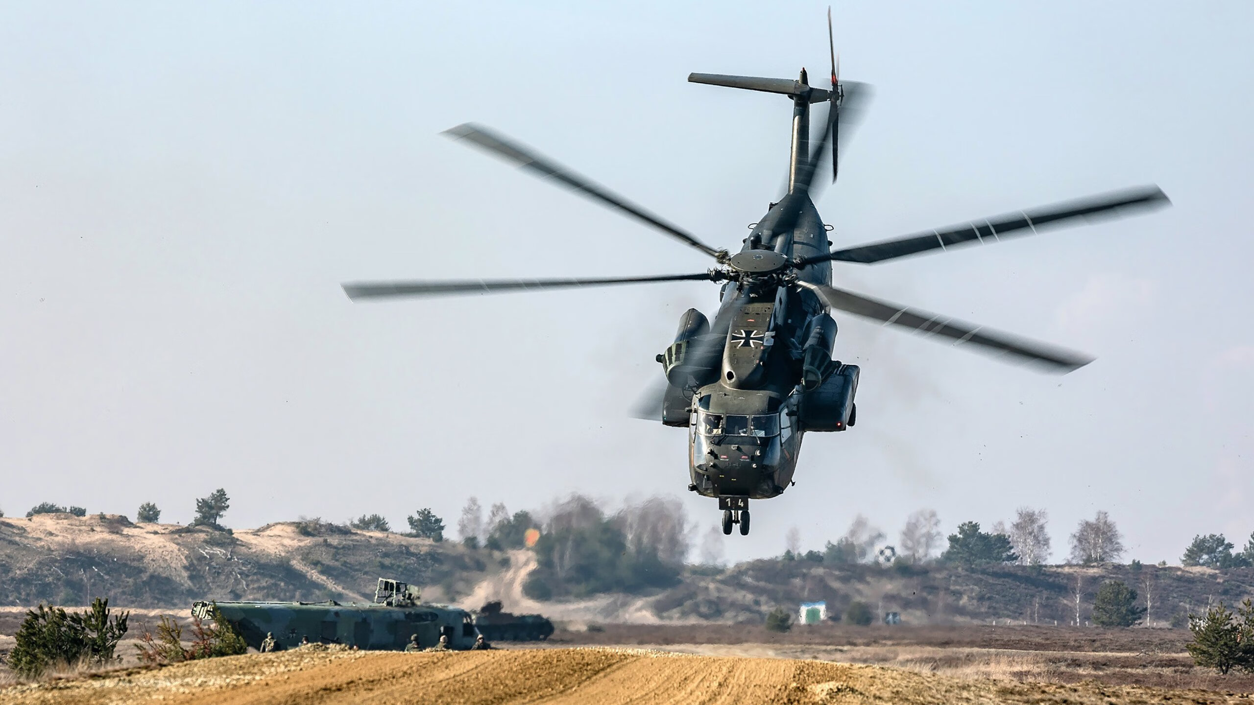 十字路口的哨声，德甲争冠的窒息博弈与勇士轻骑过关的哲学