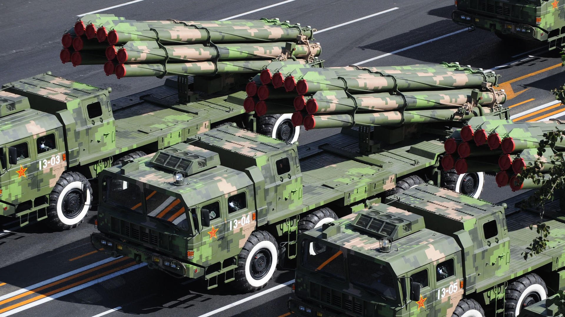 钢铁蓝桥坍塌之夜，当红色艺术撕碎蓝色纪律